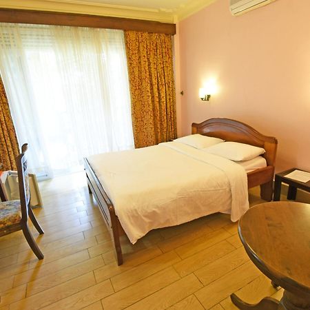 Imperial Golf View Hotel Entebbe Extérieur photo