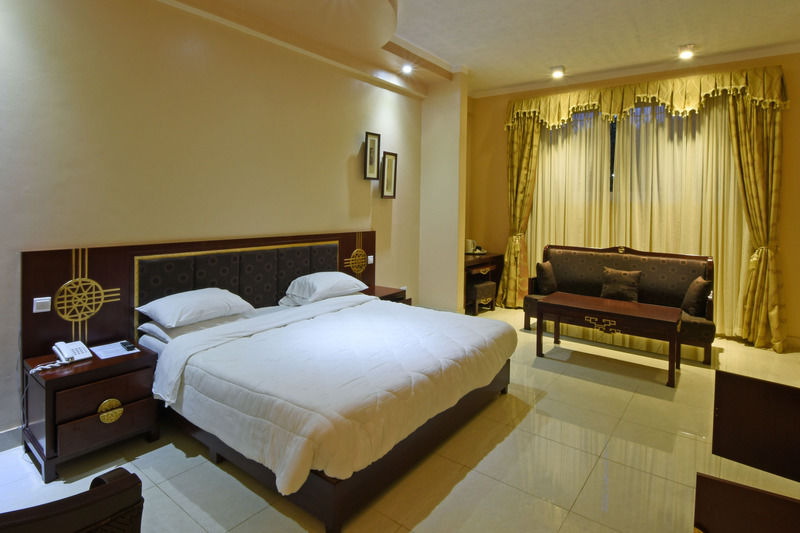 Imperial Golf View Hotel Entebbe Extérieur photo