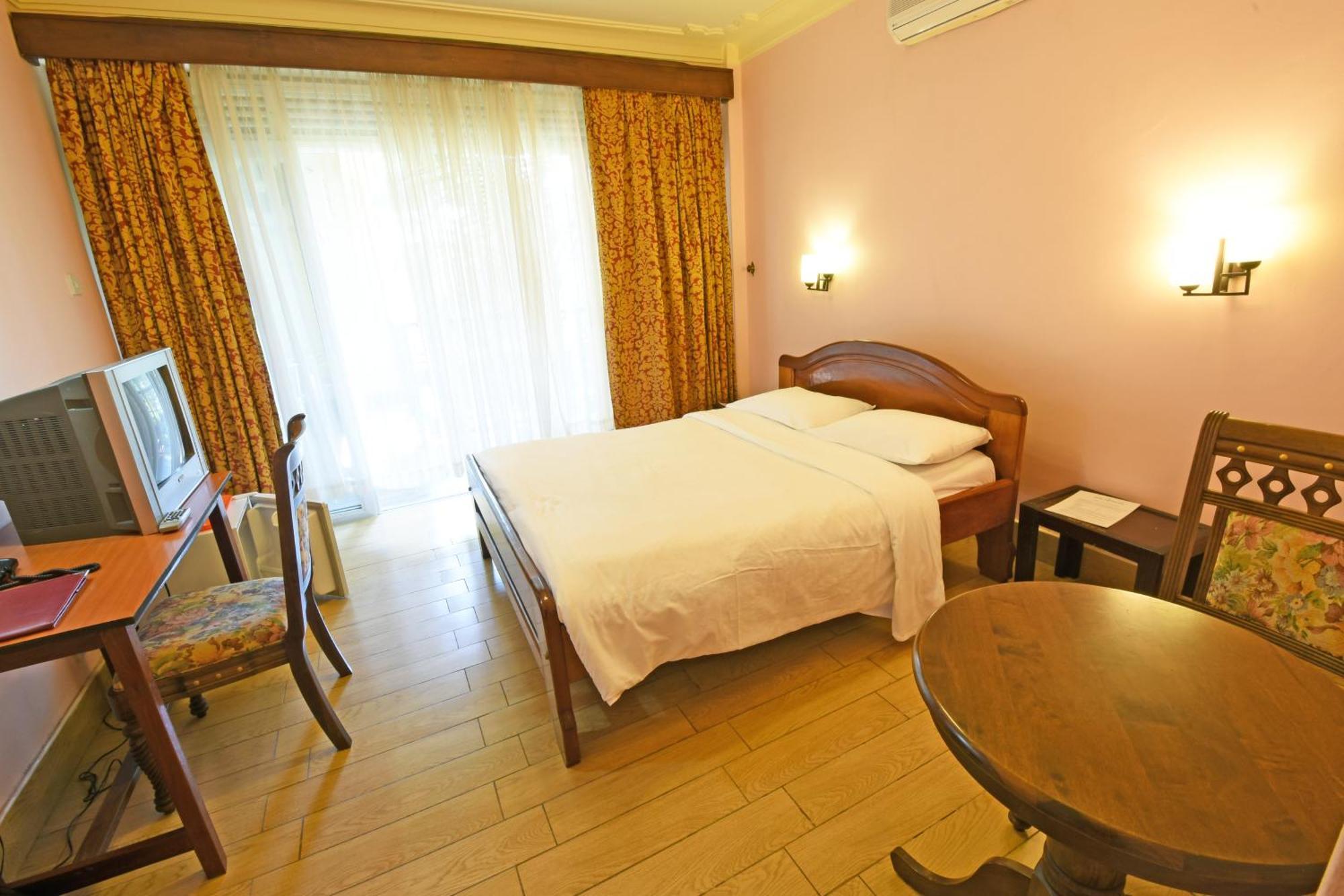Imperial Golf View Hotel Entebbe Extérieur photo