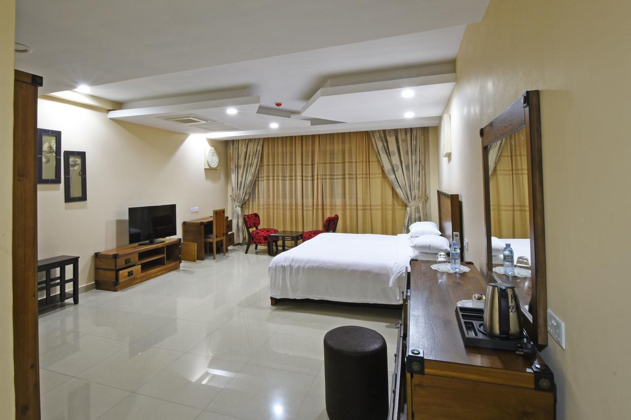 Imperial Golf View Hotel Entebbe Extérieur photo