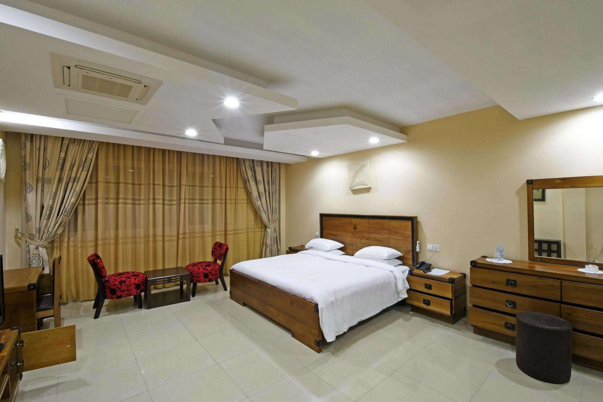 Imperial Golf View Hotel Entebbe Extérieur photo